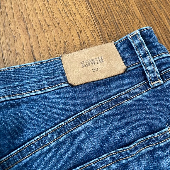 Edwin high rise Straight Cropped Raw Hem Denim size 28 - Picture 4 of 5